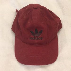 adidas maroon hat ✨